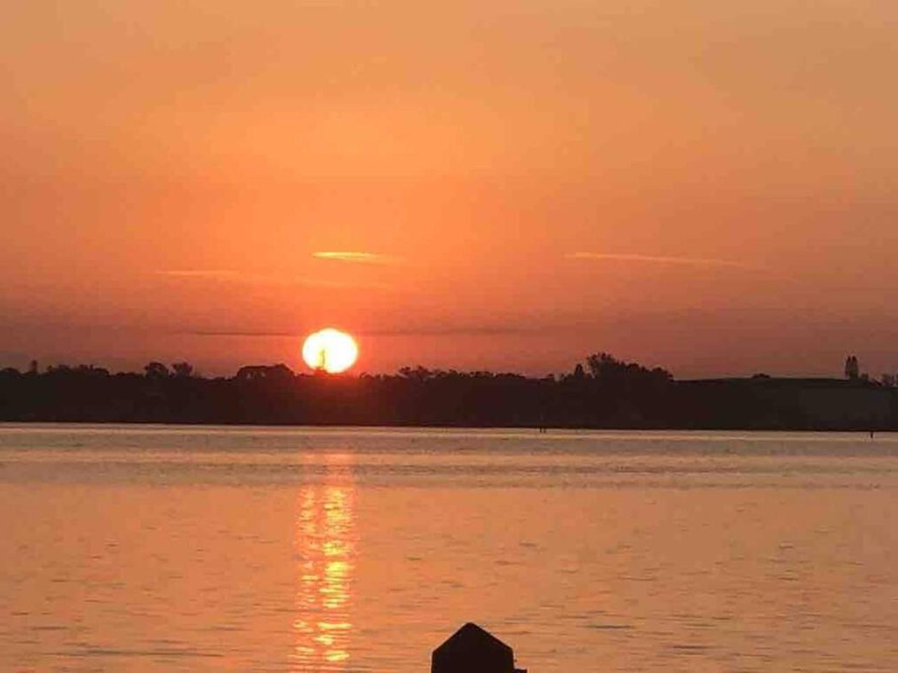 Great After Milton-Scenic Waterfront! Bp Villa Ингълууд Екстериор снимка